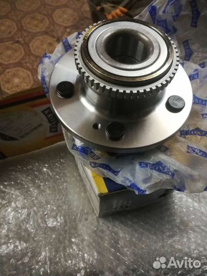 Задняя ступица(подшипник) Santa Fe 2wd