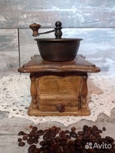 Ручная кофемолка