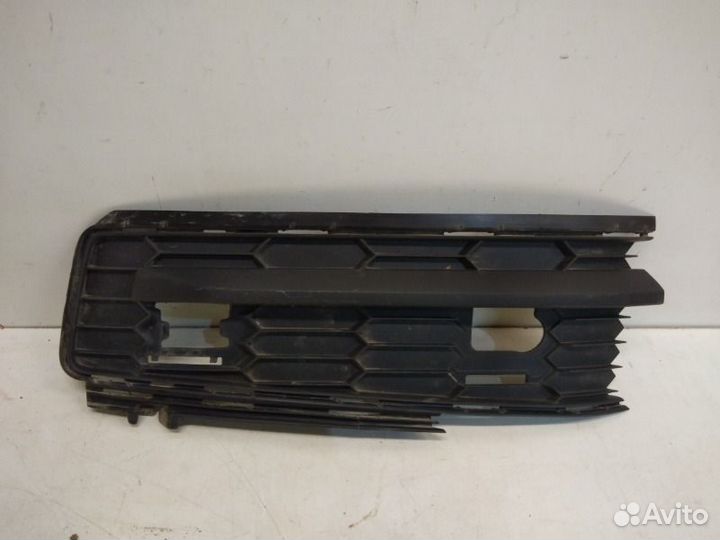 Решетка бампера передняя правая Skoda Kodiaq 1