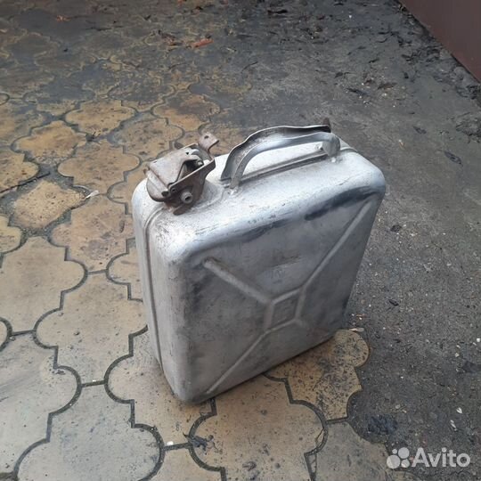 Канистра 20 литров для бензина