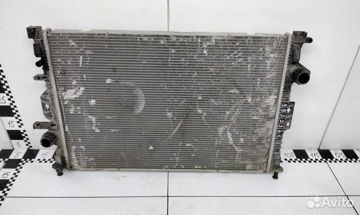 Радиатор охлаждения двигателя Volvo XC60