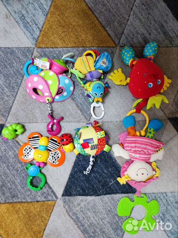 Подвеска игрушка на кроватку коляску