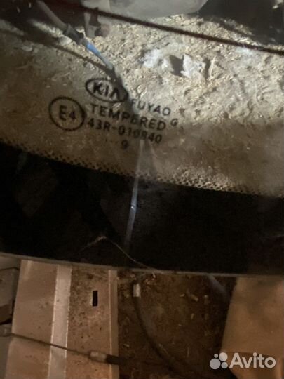 Стекло заднее на kia 4
