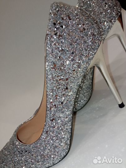 Продам новые туфли
