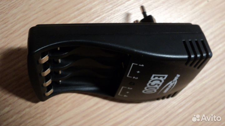 Зарядное устройство ansmann EC 500