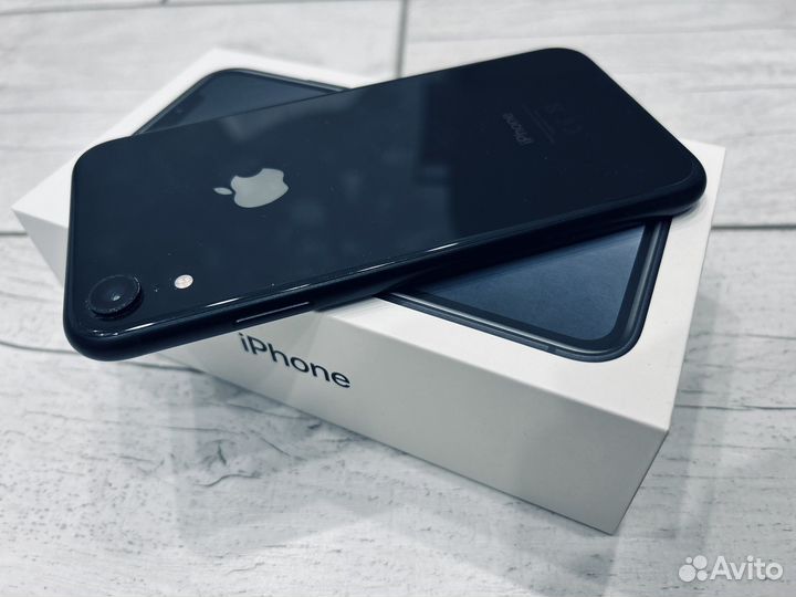 iPhone Xr, 64 ГБ
