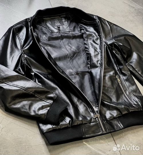 Куртка кожанная