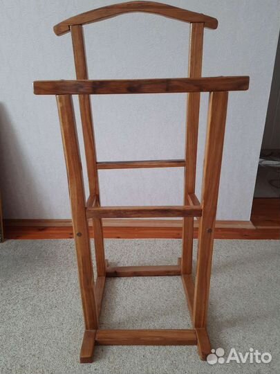 Вешалка для одежды напольная деревянная