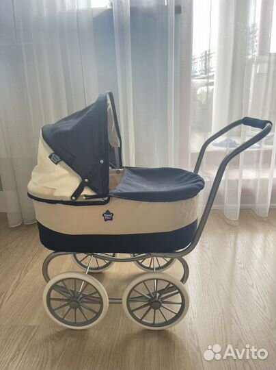 Коляска для кукол