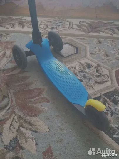 Самокат детский трехколесный