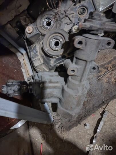 Рулевой редуктор с гуром Волга газ 31105