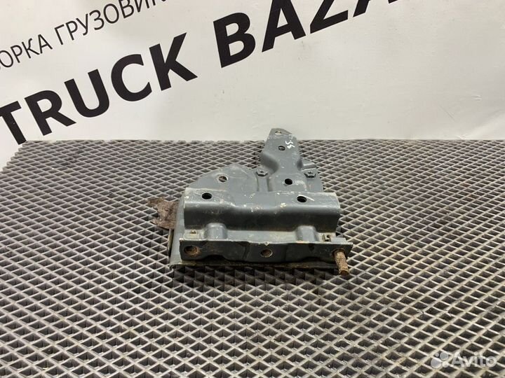 Кронштейн кабины передний левый Iveco Stralis