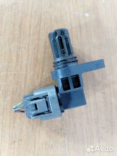 Датчик положения распредвала Mazda Demio DW5W