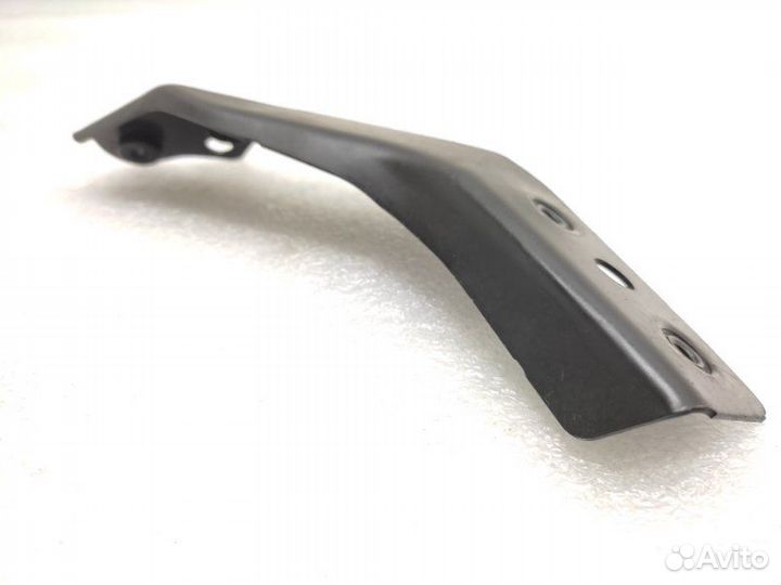 Кронштейн усилителя бампера передний левый