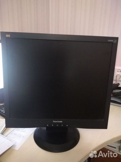 Монитор 19 дюймов Viewsonic VA903b
