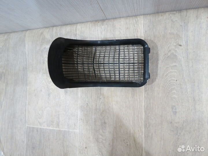 Решетка вентиляционная Volkswagen Polo