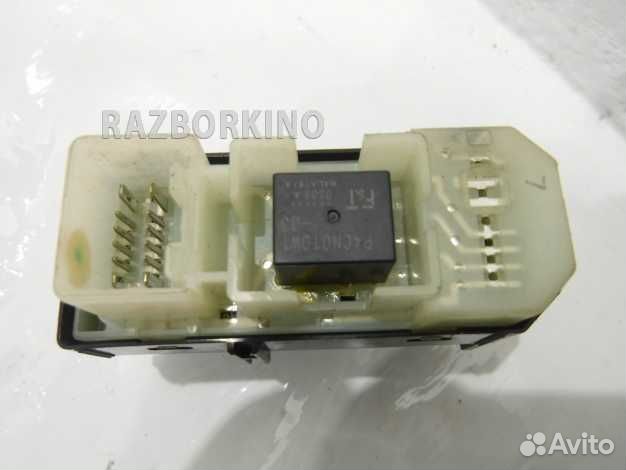 Кнопка стеклоподъемника