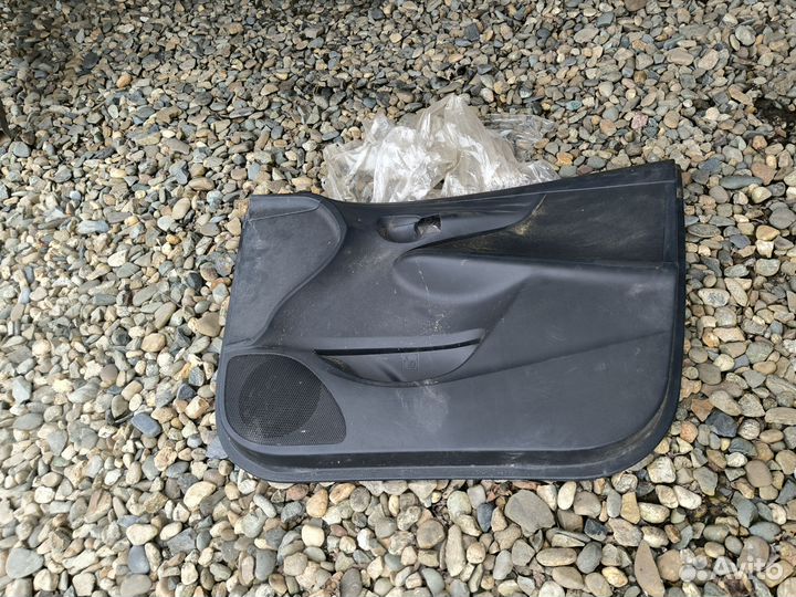 Toyota Corolla E 150 2008 обшивка передняя правая