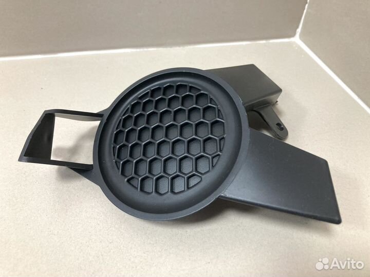 Решетка в бампер правая nissan qashqai J10 (2006)