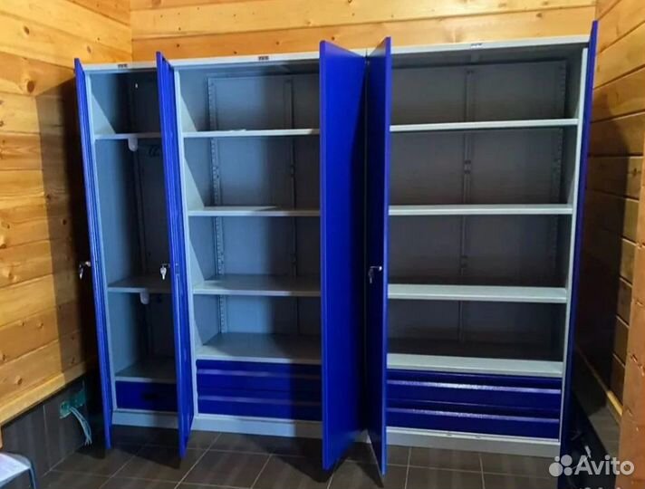 Шкаф металлический для инструментов