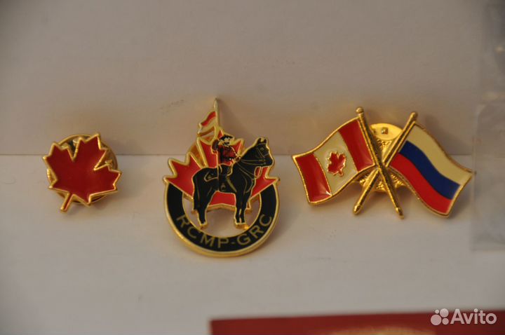 Канадские значки