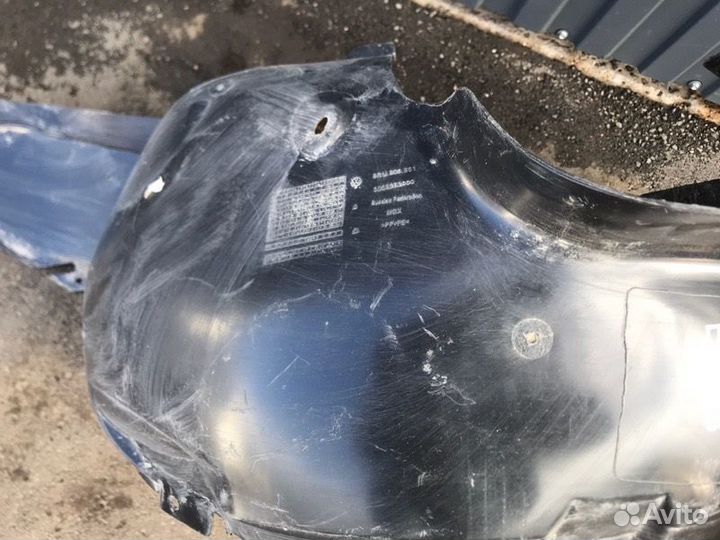 Подкрылок передний левый Volkswagen Polo седан