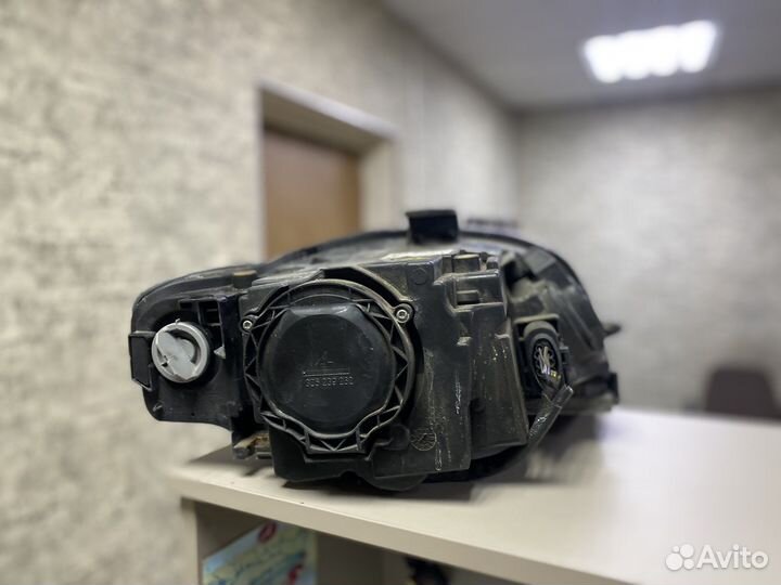 Фара левая ксенон в сборе Ауди А4 Б7 8Е