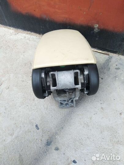 Подлокотник audi a6 c6