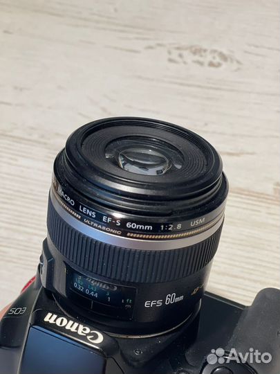 Объектив Canon EF-S 60mm f/2.8 Macro USM