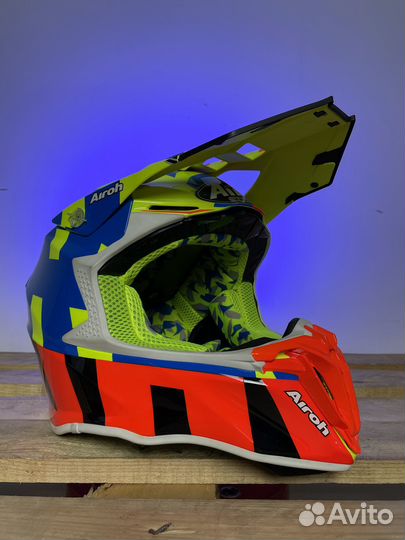 Внедорожный шлем Airoh Twist 2.0 Frame