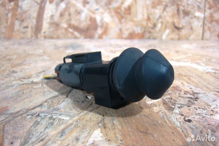 Nissan X-Trail T31 Выключатель концевой