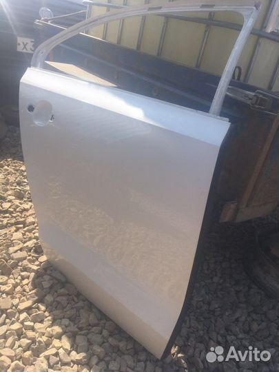 Volkswagen jetta 6 задняя правая дверь