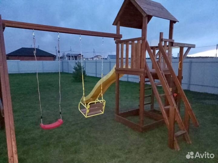 Игровая площадка с песочницей