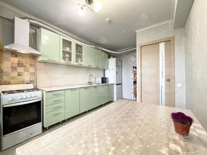 3-к. квартира, 82,1 м², 4/9 эт.