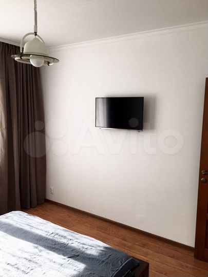 2-к. квартира, 56 м², 4/10 эт.