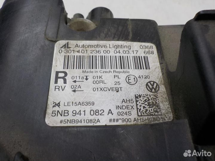 Фара правая Volkswagen Tiguan