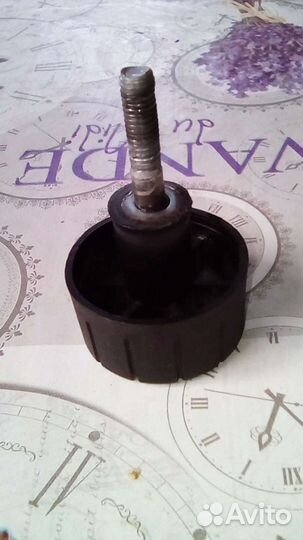 Крепёжный болт