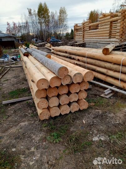 Сруб бани из оцилиндрованного бревна