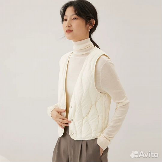 Жилетка тонкая пуховая в наличии