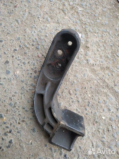 Кронштейн опоры двигателя Lifan Breez 1.3