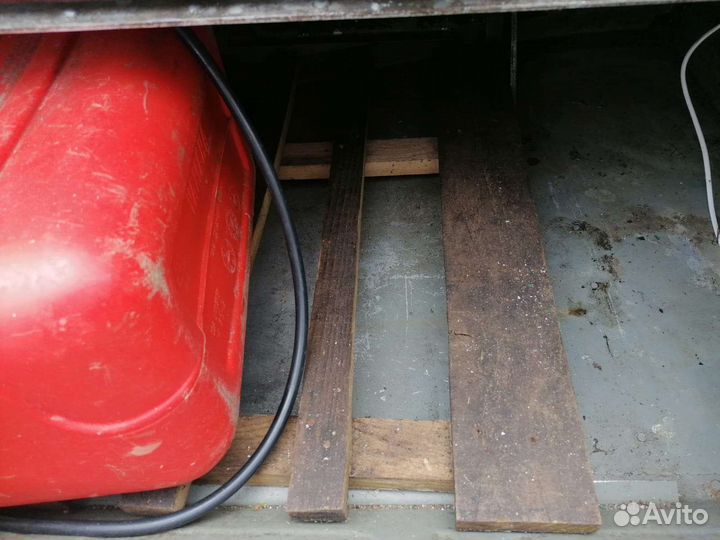 Продаю лодку