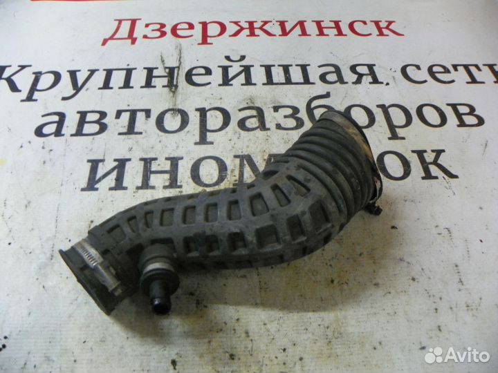 Патрубок воздушного фильтра Nissan X-Trail