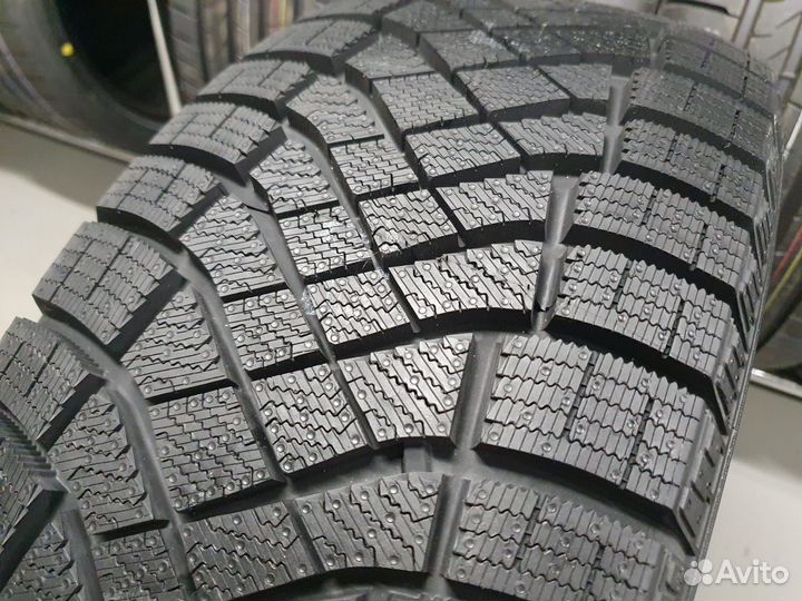 Pirelli Ice Zero FR 235/55 R18
