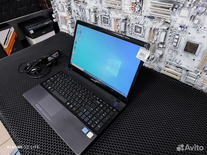 Ноутбук Samsung (i5-3210\4DDR3\SSD120\GT620m\15.6