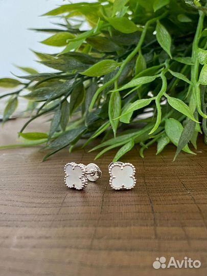 Золотые серьги van cleef