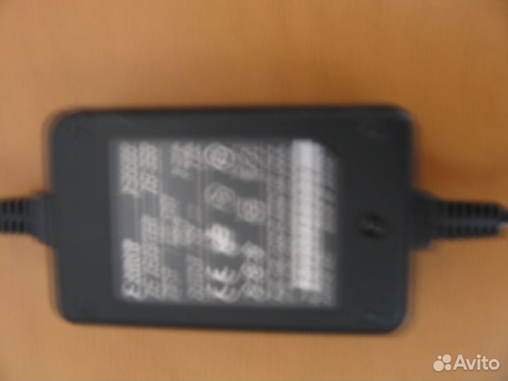 Адаптеры и зарядники разные