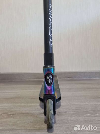 Трюковой самокат Vokul Saga, черный/бензиновый