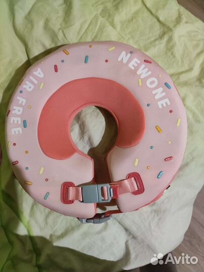 Круг на шею для купания. Защита головы для малыша