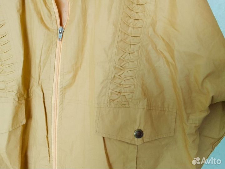 Ветровка женская р.М