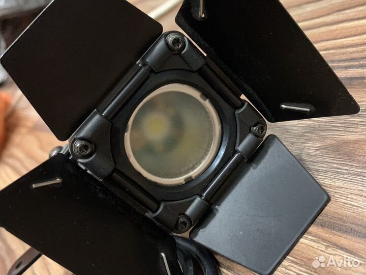 Видео свет Sachtler Reporter 8LED проф. накамерный